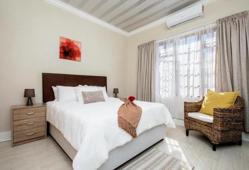 Номер Стандарт, Walmer Villiers Self Catering