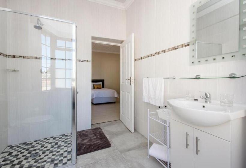 Номер Стандарт, Walmer Villiers Self Catering