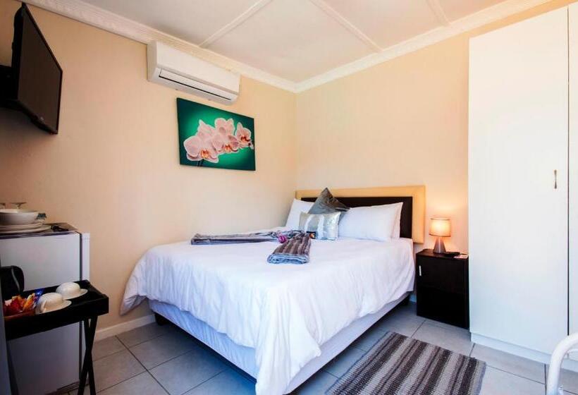 Номер Basic, Walmer Villiers Self Catering