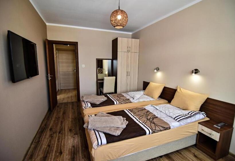Апартаменты 1 Спальня с Балконом, Zarevata Guest House
