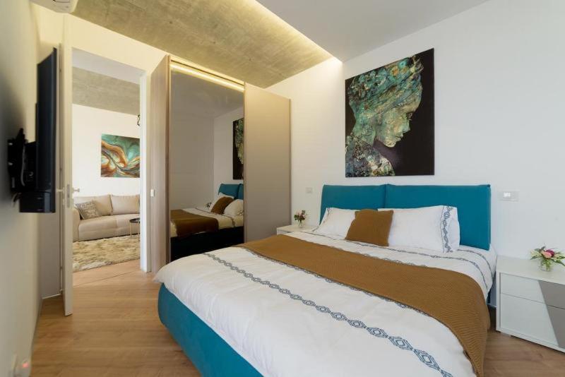 1 Bedroom Penthouse Apartment, Novum Apart