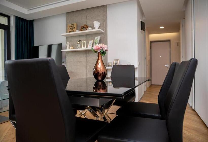 1 Bedroom Penthouse Apartment, Novum Apart