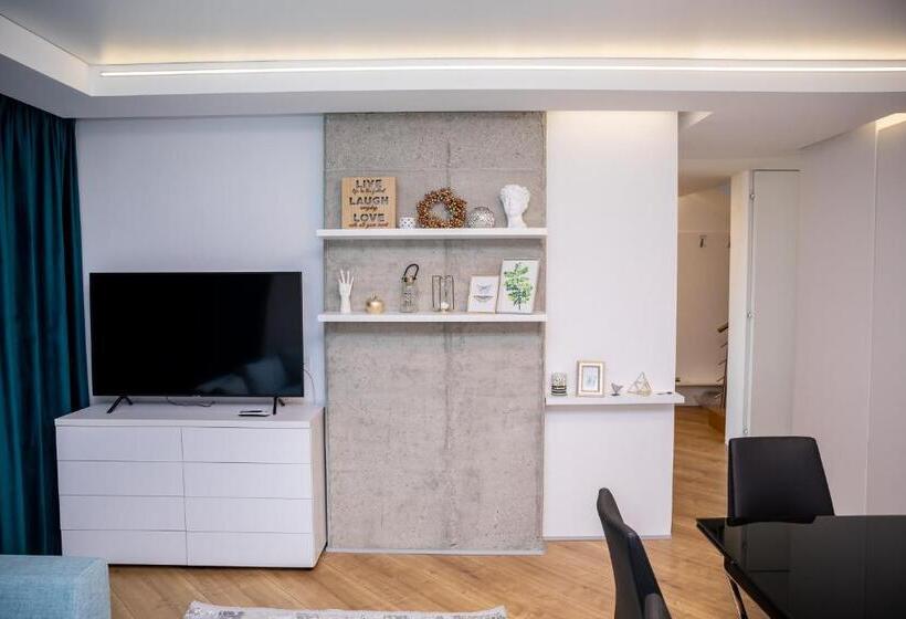 1 Bedroom Penthouse Apartment, Novum Apart