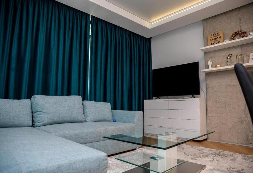 1 Bedroom Penthouse Apartment, Novum Apart