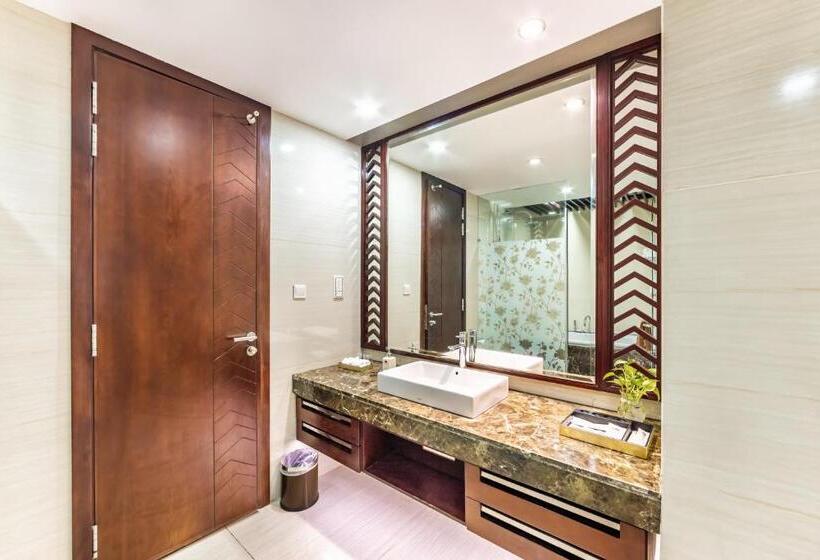 اتاق لوکس با چشم‌انداز باغ, Vietsovpetro Ho Tram Beach Resort & Spa