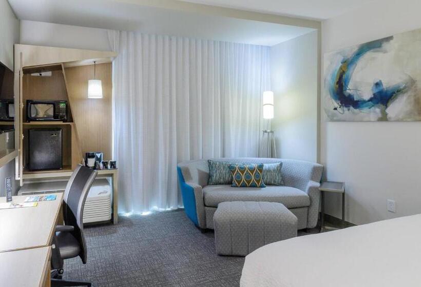 חדר סטנדרט עם מיטת קינג, Courtyard By Marriott Lake Jackson