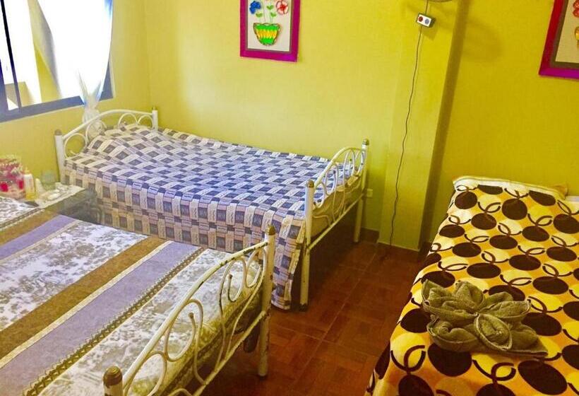 Quarto Triplo Comfort, Hostal Dorys Mar