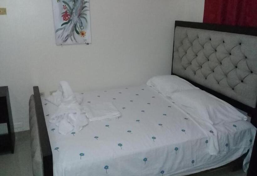اتاق اکونومی, Hostel Quintonido