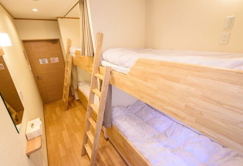 Кровать в Общей Комнате, Kyoto Tsukiusagi   Hostel