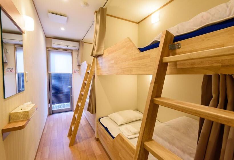 Кровать в Общей Комнате, Kyoto Tsukiusagi   Hostel