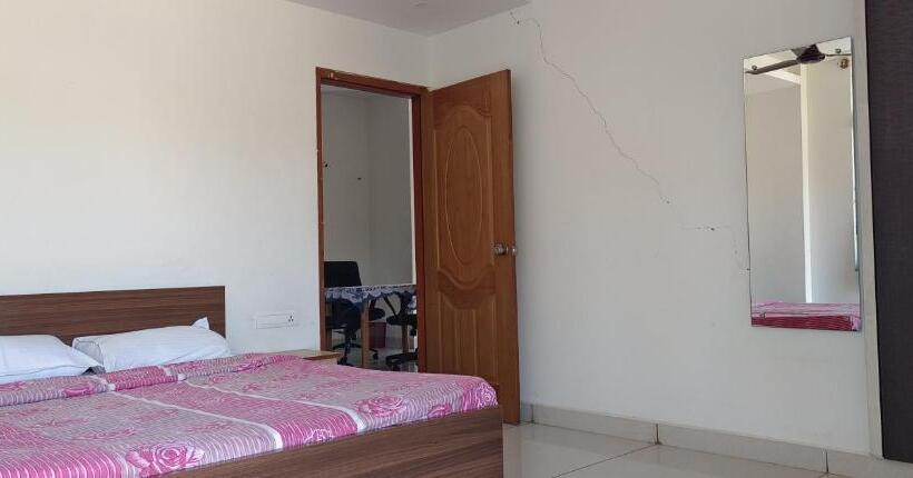 سوییت خانوادگی, Sugamya Corner Guesthouse