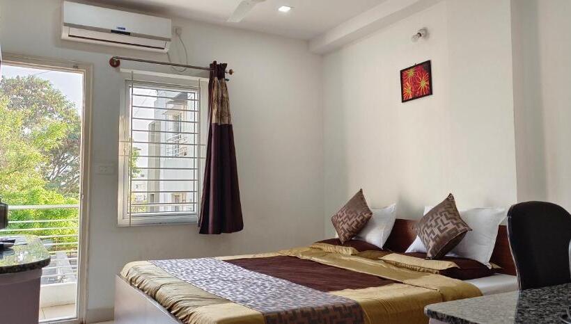 اتاق استاندارد, Sugamya Corner Guesthouse