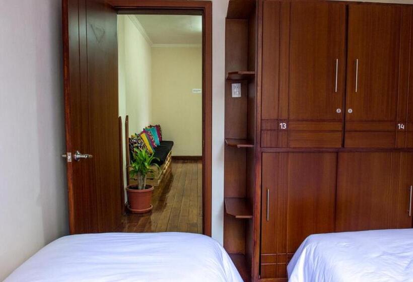חדר סטנדרט חדר אמבטיה משותף, El Patio Hostel Quito