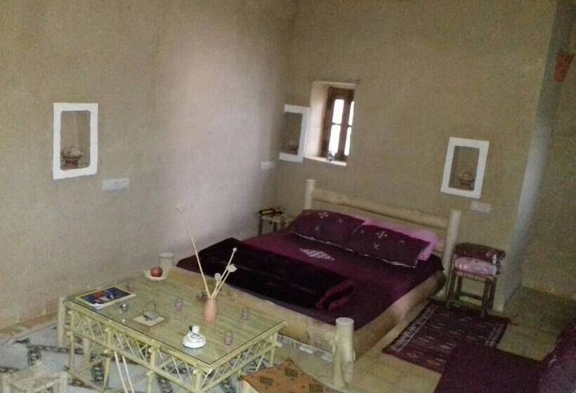 标准间, Kasbah Izoran
