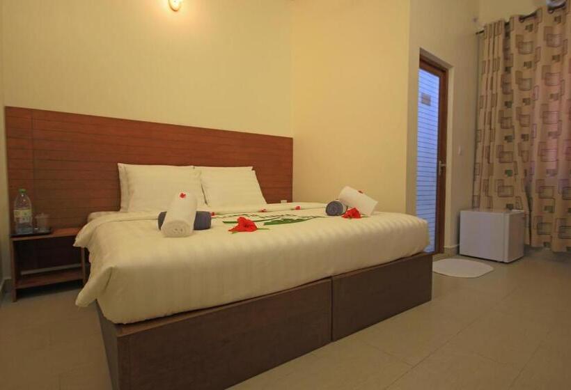 اتاق لوکس, Nemo Inn