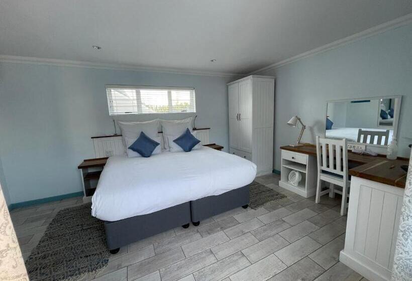 Номер Deluxe Кровать Куин, Bluesky Arniston Guest House