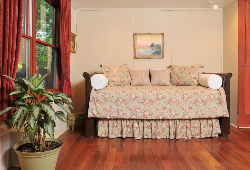 Люкс Повышенной Комфортности, 1795 Acorn Inn Bed And Breakfast