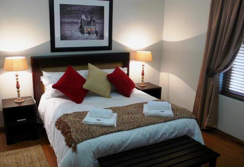 Номер Стандарт, Honeylocust Guesthouse
