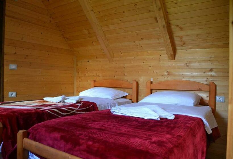 Четырехместный Номер Классик, Thethi Paradise Hotel & Restaurant