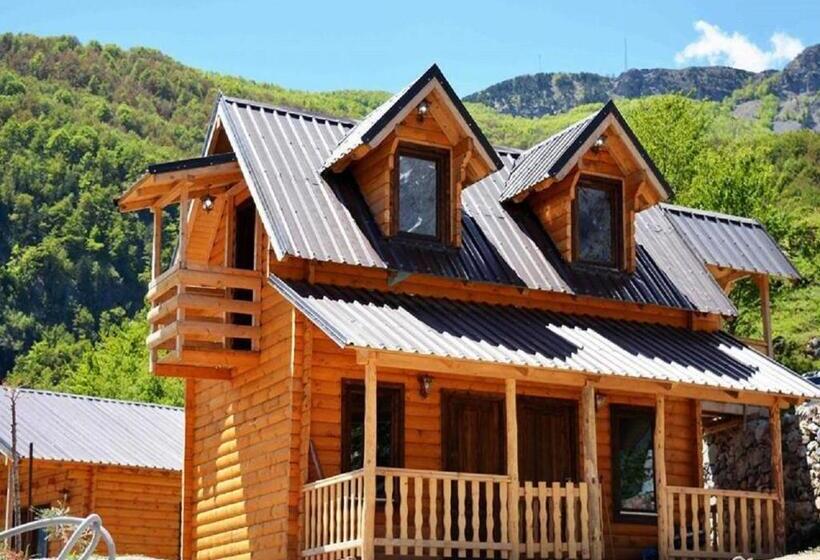 Номер Стандарт с Балконом, Thethi Paradise Hotel & Restaurant