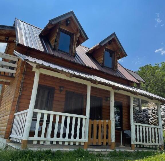 Номер Стандарт с Балконом, Thethi Paradise Hotel & Restaurant