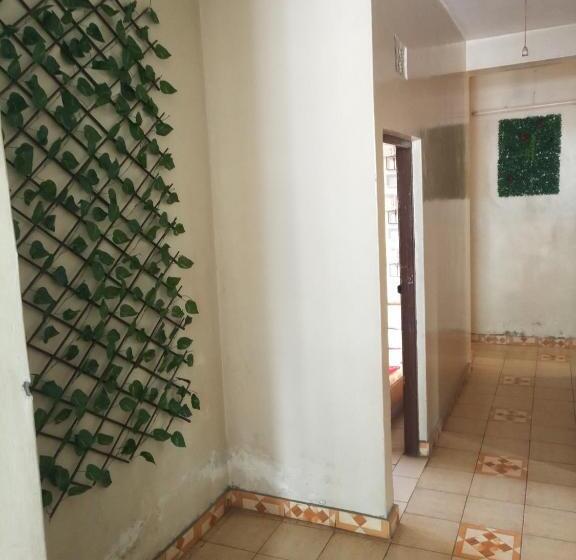 اتاق خانوادگی, Mona Lisa Guest House Kisumu