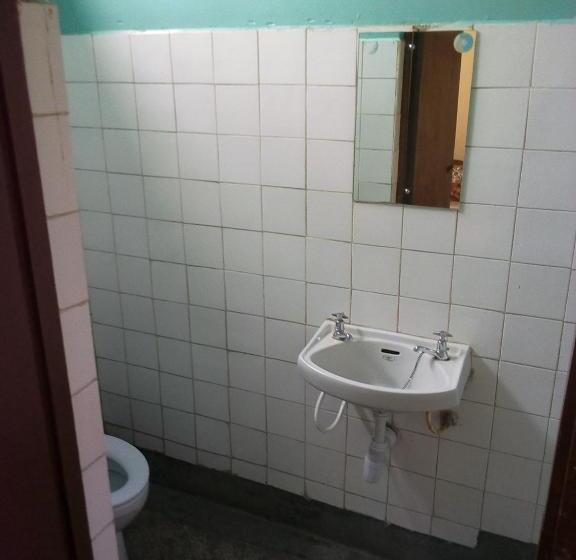 اتاق لوکس, Mona Lisa Guest House Kisumu