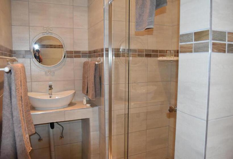 اتاق استاندارد, Quiver Inn Guesthouse