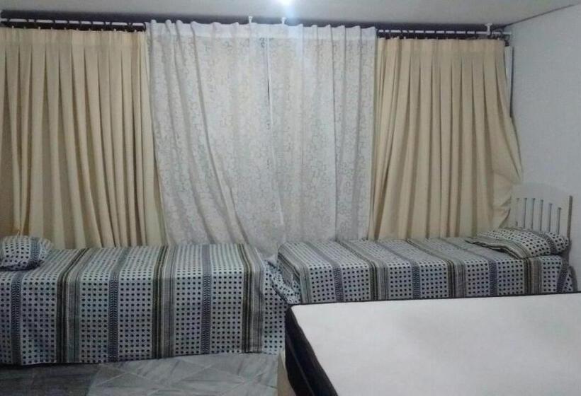 Quarto Quádruplo Estandar, Pousada Ana Poipa