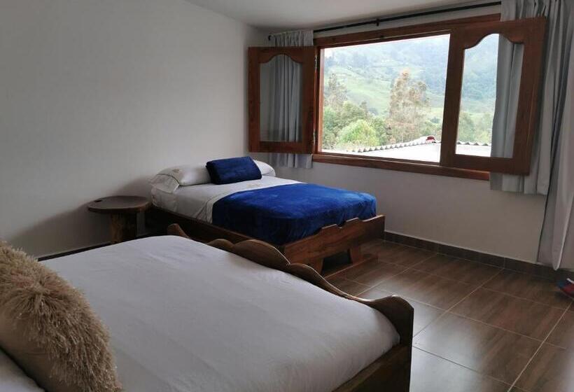 غرفة عائلية مطلّة علي الجبل, Hospedaje Vista Hermosa Salento