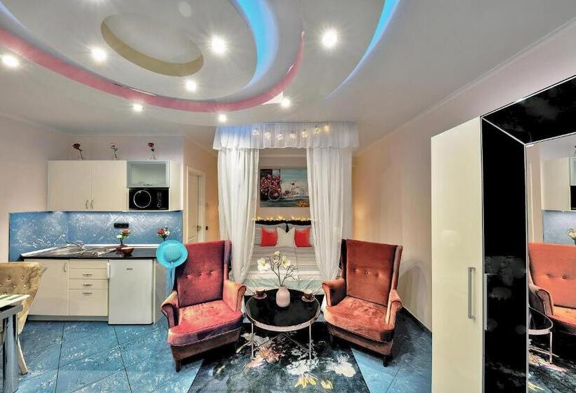 Апартаменты 1 Спальня Нижний Этаж, Vintiamo Apartmanok