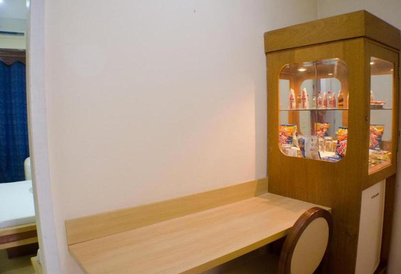 اتاق لوکس, Hostal