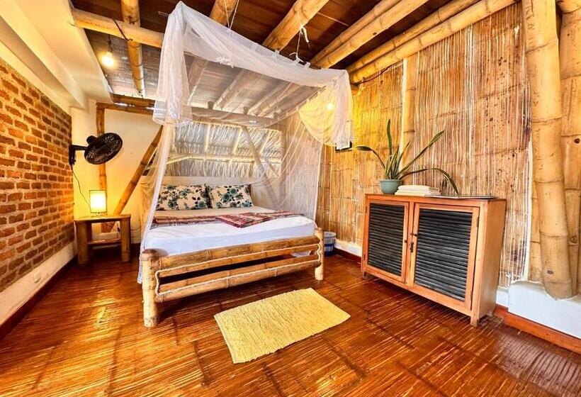 디럭스 룸, Bella Flor Hostel Palomino