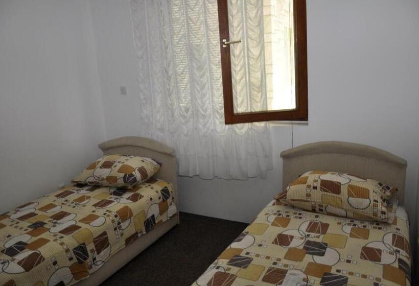 اتاق استاندارد, Guest House Lalic