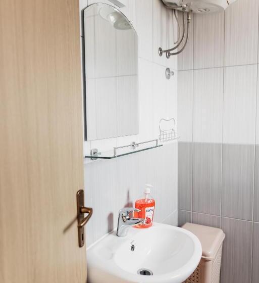 آپارتمان 1 خوابه با چشم‌انداز, Guest House Lalic