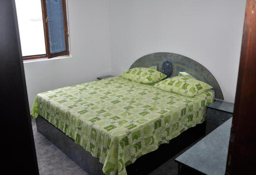 اتاق استاندارد با چشم‌انداز باغ, Guest House Lalic