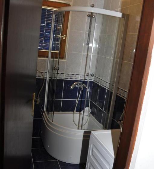 اتاق استاندارد با چشم‌انداز باغ, Guest House Lalic