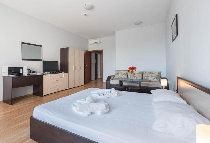 Студия Стандарт Вид на Море, 1 St Line Izvora Sea View Apartments On Golden Sands