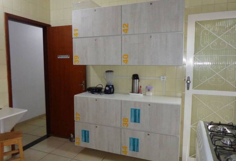 חדר סטנדרט לשלושה, Home Guesthouse