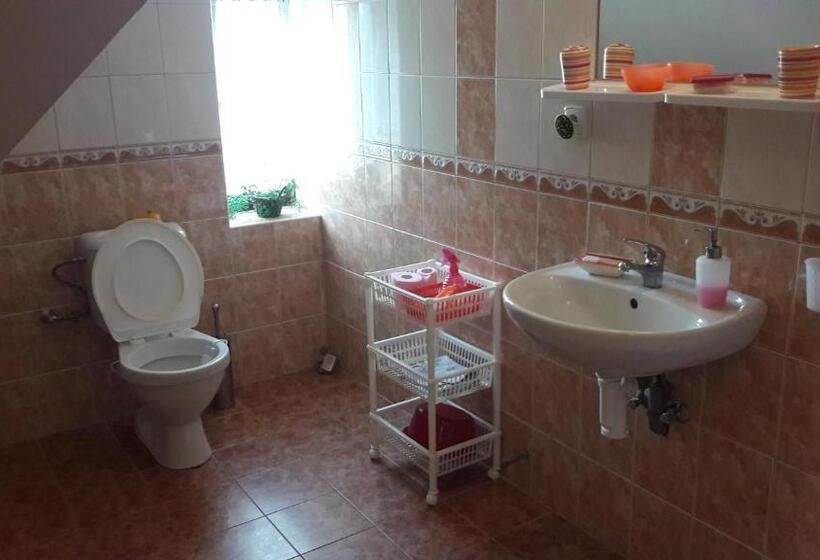 Четырехместный Номер Стандарт, Villa Liduška S Kavárnou