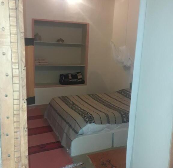 Номер Стандарт, Riad Tabhirte