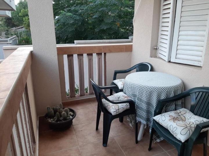 اتاق لوکس, Guest House Ivan