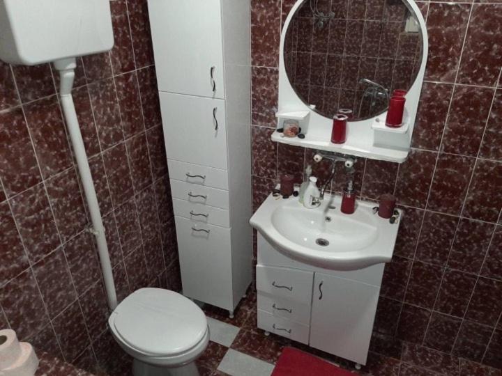 اتاق لوکس, Guest House Ivan