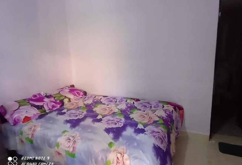 اتاق اکونومی, Madrid Home 2 Min Walk To Beach