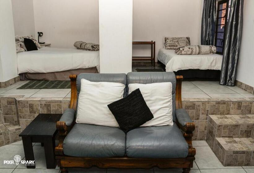 اتاق خانوادگی, Tyday Accommodation