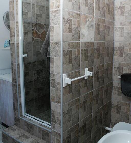 اتاق لوکس یک تخته, Tyday Accommodation