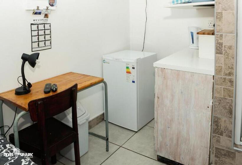 اتاق لوکس یک تخته, Tyday Accommodation