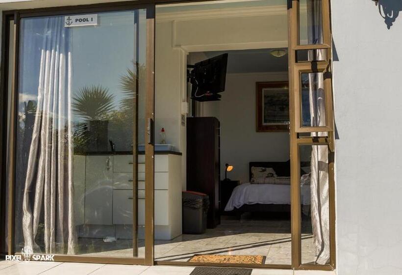اتاق استاندارد با چشم‌انداز باغ, Tyday Accommodation