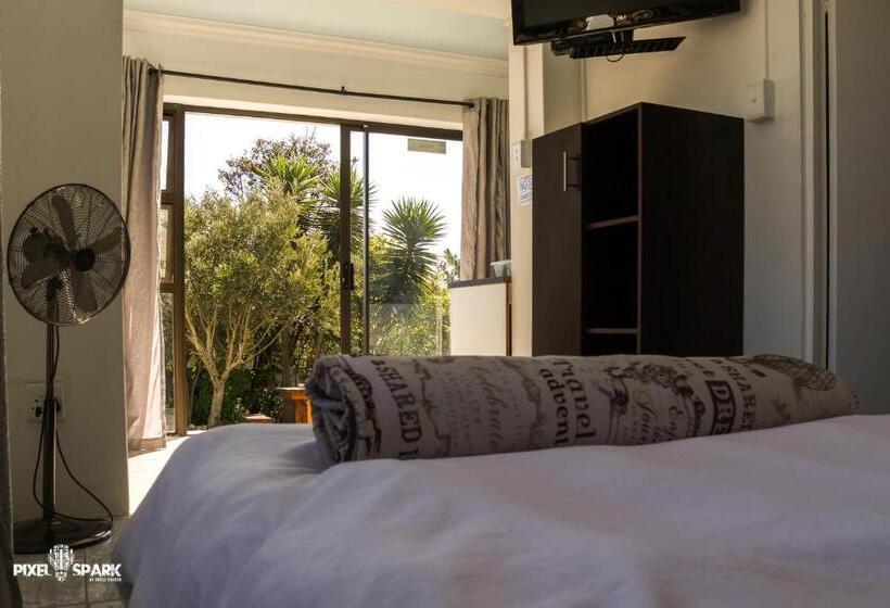 اتاق استاندارد با چشم‌انداز باغ, Tyday Accommodation