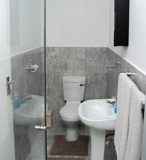 اتاق استاندارد با چشم‌انداز استخر, Tyday Accommodation